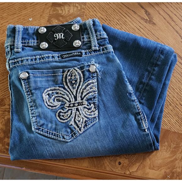 Miss Me Women JP5109G rhinestone studs embroidered distressed Jeggins size 25 EU - Picture 1 of 12